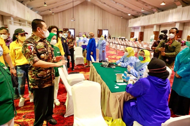 Bantu Pemerintah Percepat Herd Immunity, Bamsoet: Vaksinasi di Indonesia Harus Capai 80 Persen
